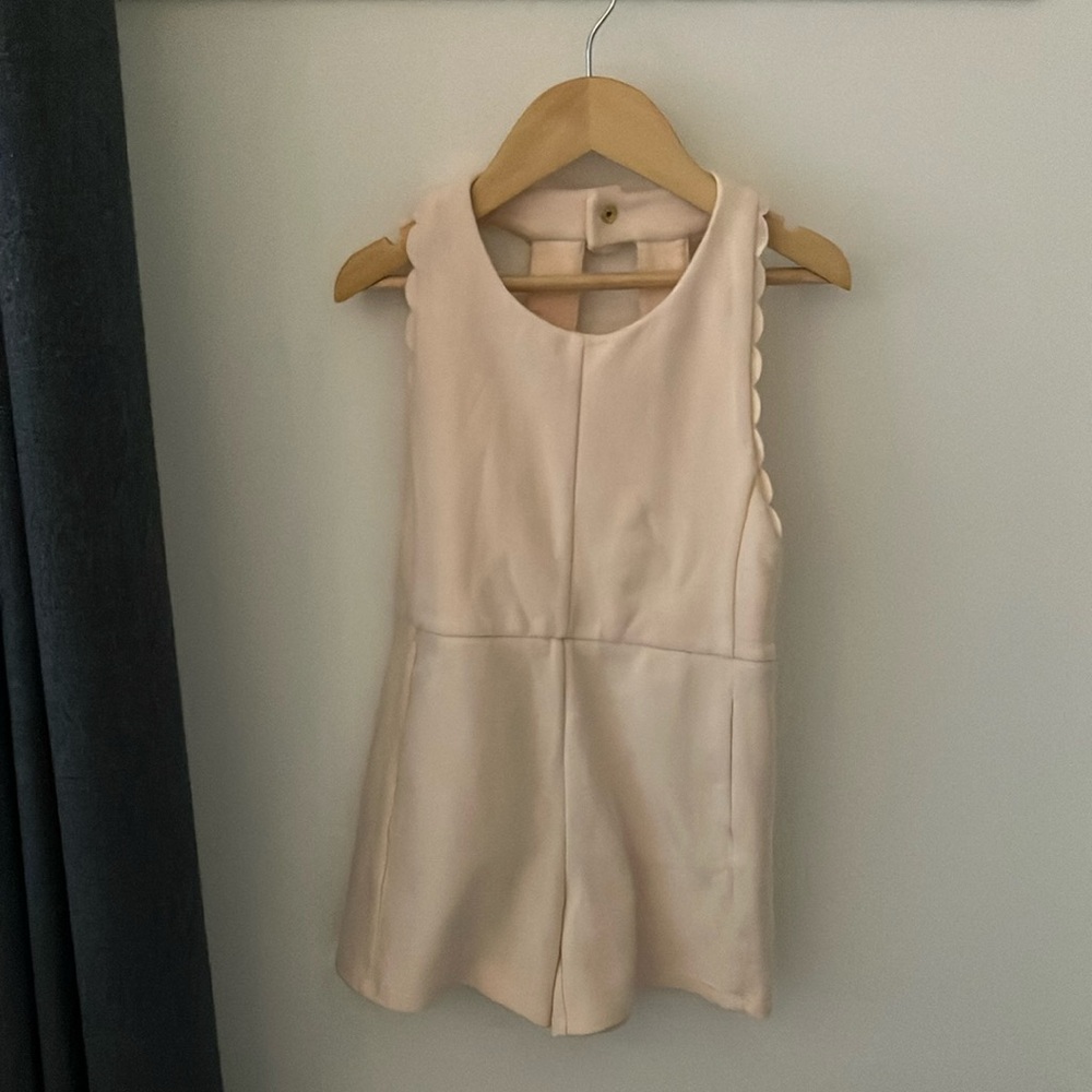 Chloe Kids Light blush Romper with Scalloped Trim size 4